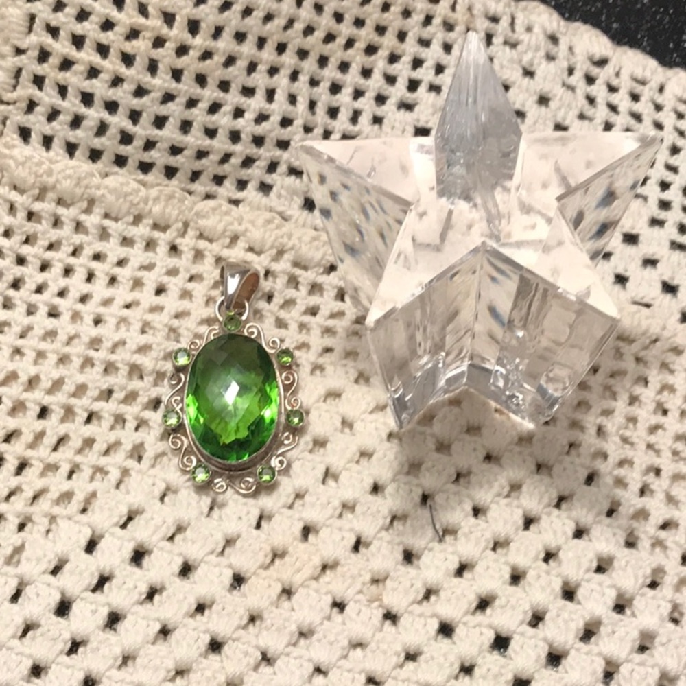 No need to say more with this gorgeous pendant